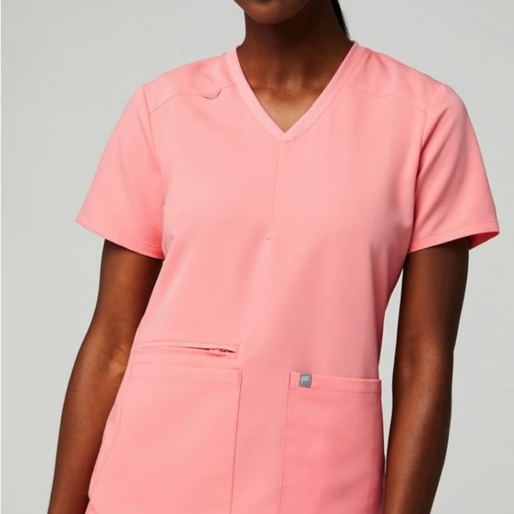 Fabletics Mode scrub top Medium
